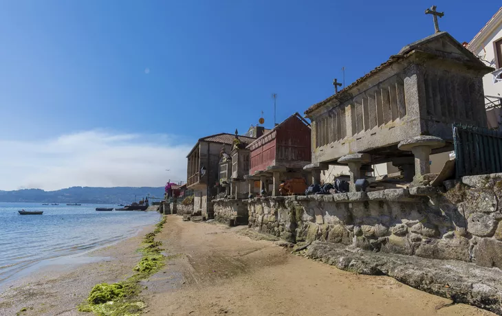 Combarro, Spaniens Fjordküste - © Getty Images/iStockphoto