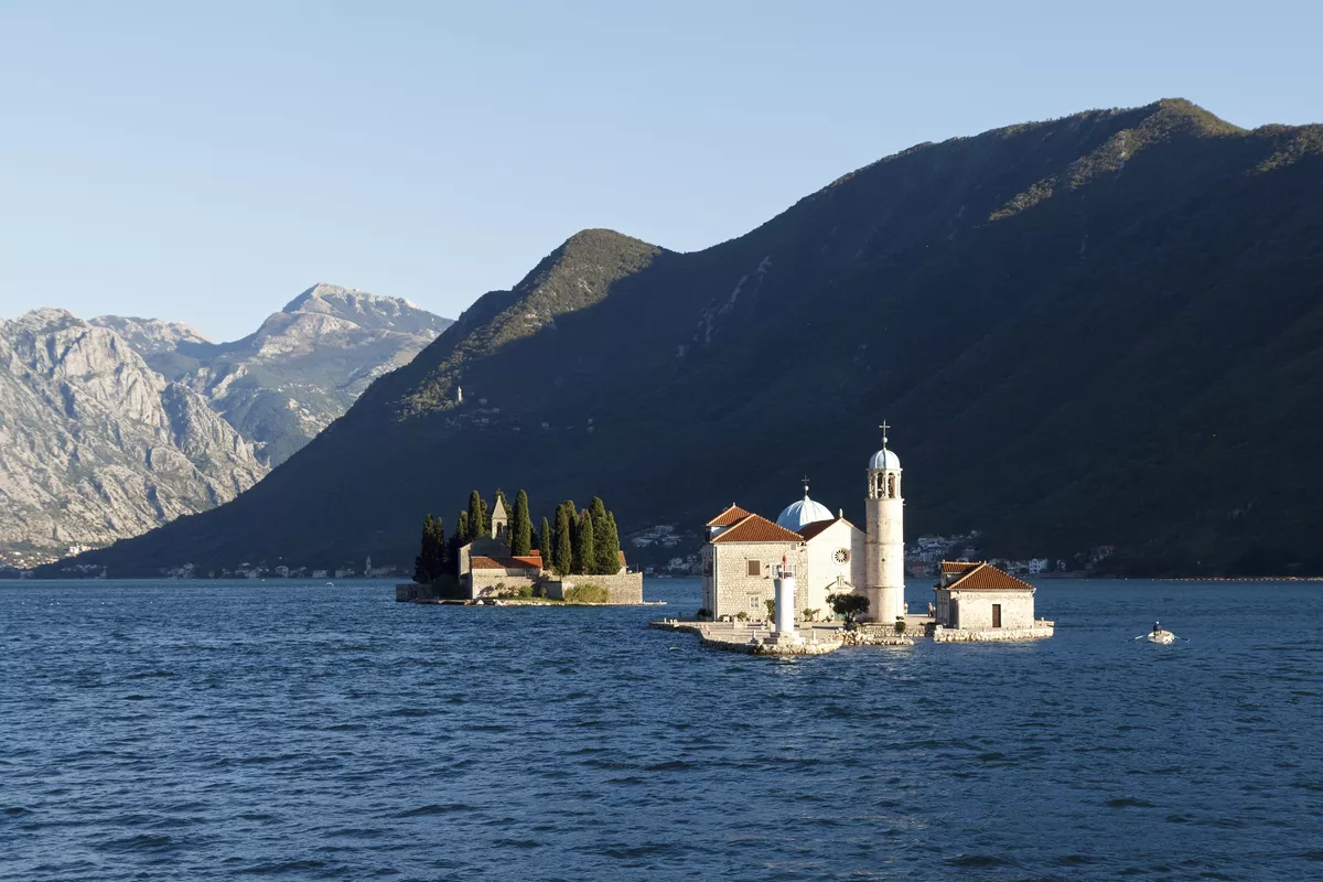 «Our Lady of the Rock», Bucht von Kotor - © shutterstock_229485004