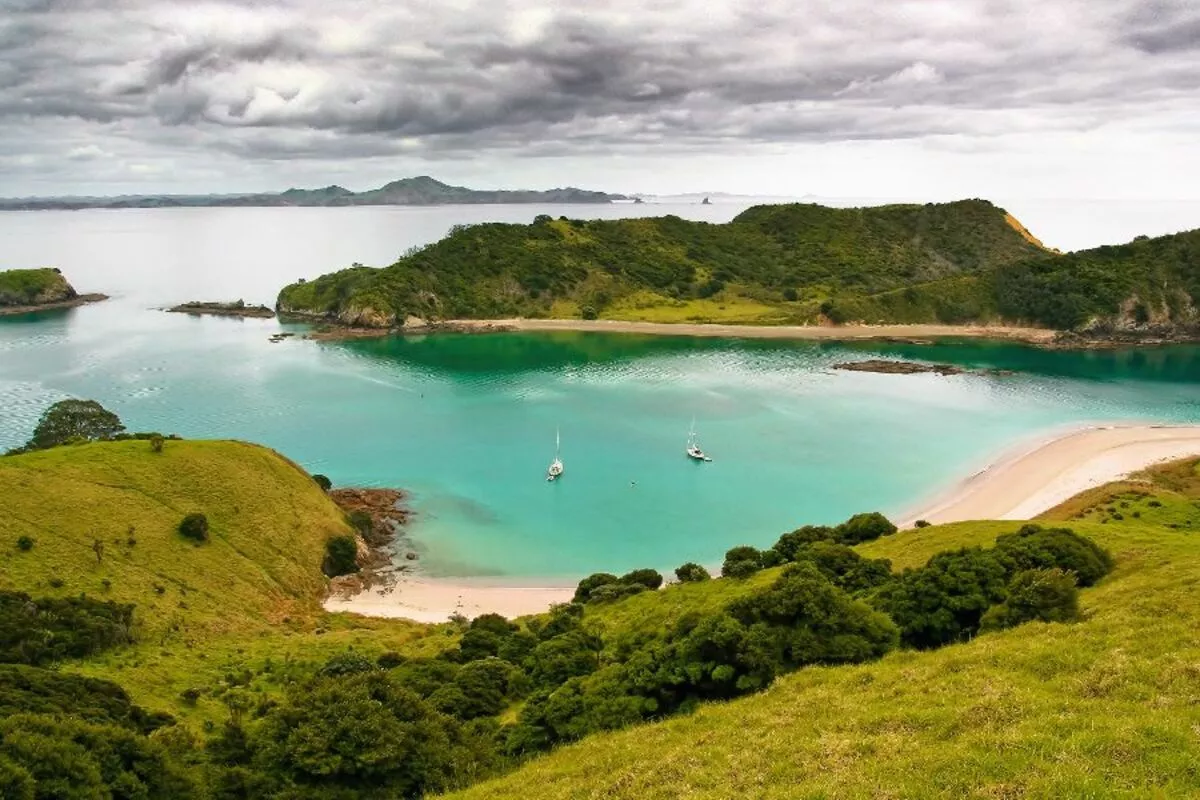 Bay of Islands - © meny.arigur - Fotolia