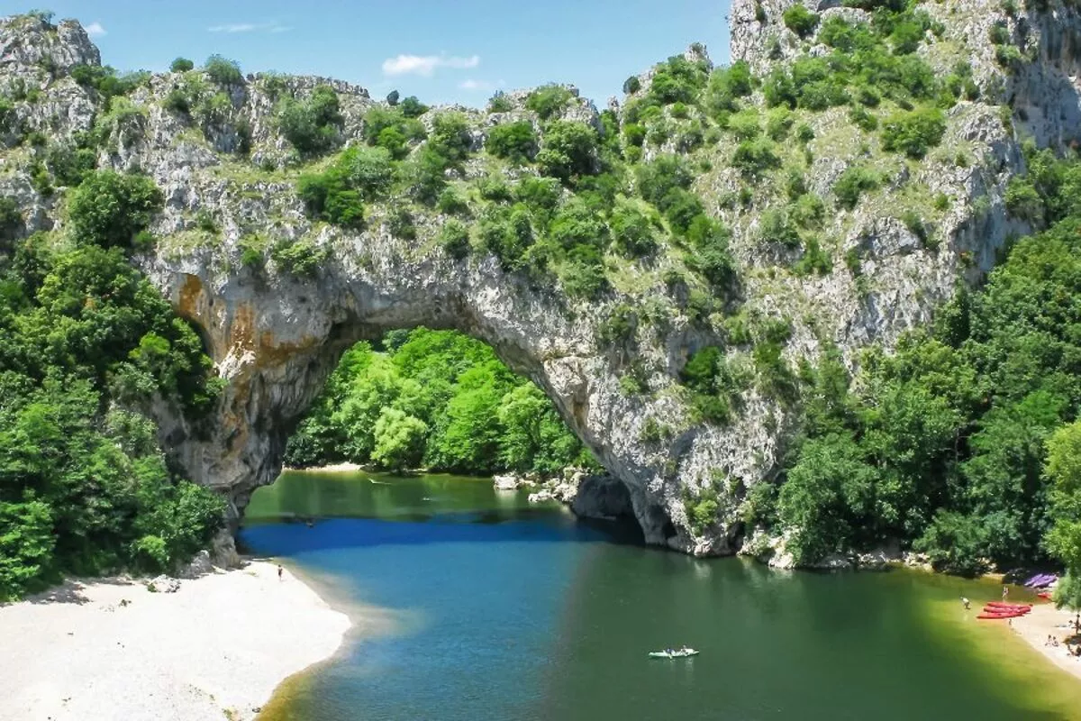 Pont d’Arc in der Ardèche-Schlucht