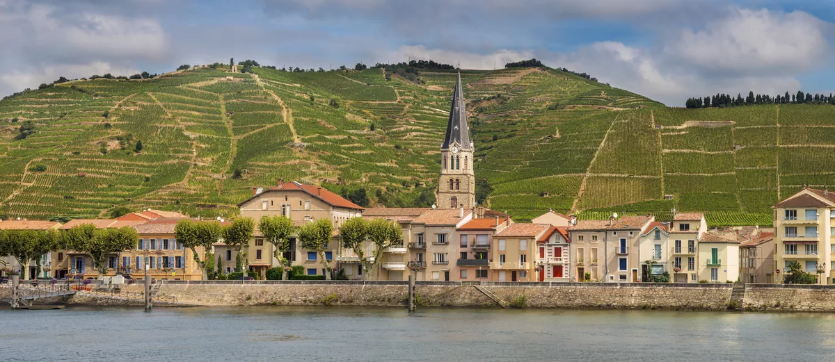 Tournon-sur-Rhône - © shutterstock_250802269