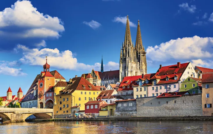 Regensburg an der Donau - © Val Thoermer - Fotolia