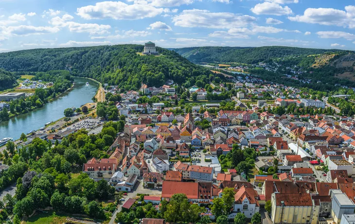Kelheim an Donau und Main-Donau-Kanal - © ARochau - stock.adobe.com