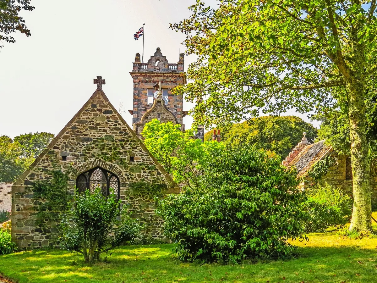 Kapelle auf Brecqhou - Insel in der Vogtei von Guernsey - © Arndale - stock.adobe.com