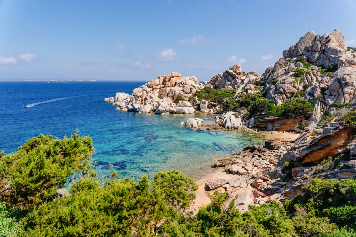 Insel Sardinien im Mittelmeer - © ronnybas - stock.adobe.com