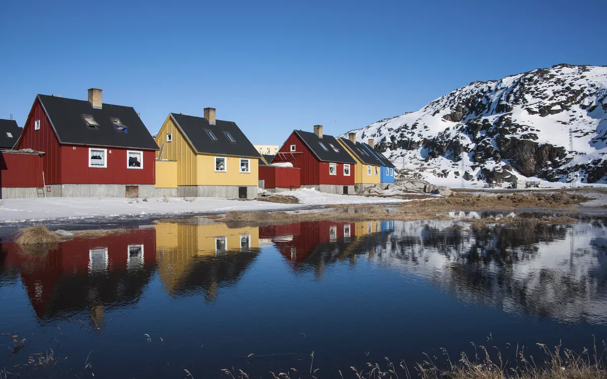 Farbige Häuser, Grönland - © ykumsri - Fotolia