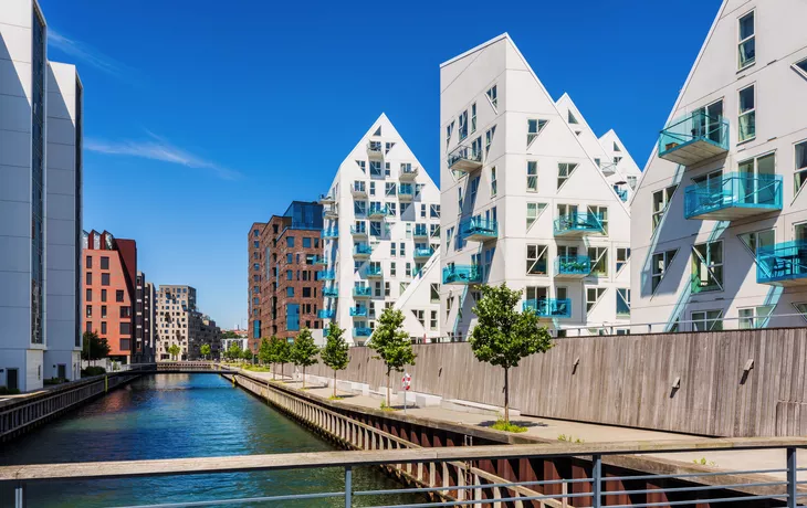 moderne Wohnungen am Kanal in Aarhus, Dänemark - © allard1 - stock.adobe.com