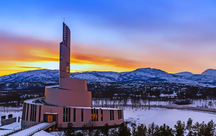 Nordlicht-Kathedrale, Alta, Norwegen - © karenm9071 - stock.adobe.com