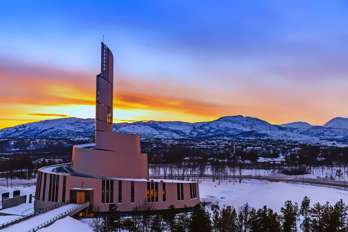 Nordlicht-Kathedrale, Alta, Norwegen - © karenm9071 - stock.adobe.com
