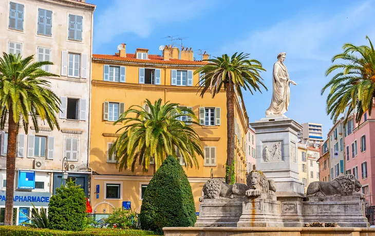 Statue von Napoleon in Ajaccio - © efesenko - stock.adobe.com