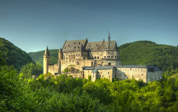 Burg Vianden in Luxemburg - © oxilis - stock.adobe.com