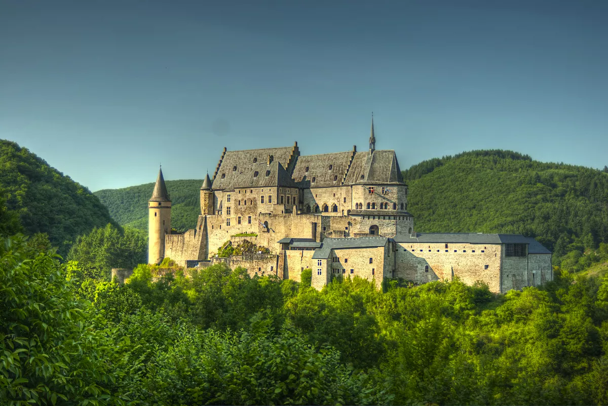 Burg Vianden in Luxemburg - © oxilis - stock.adobe.com